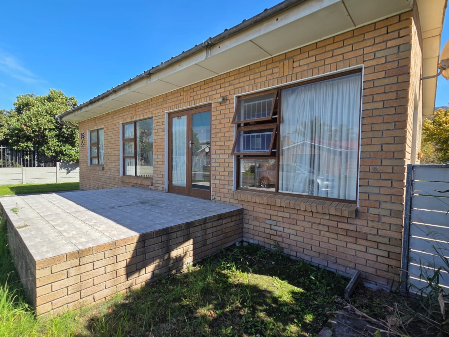 2 Bedroom Property for Sale in Kleinmond Western Cape